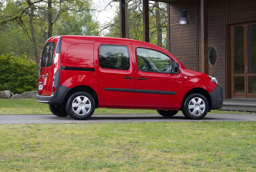  Nissan NV250 L1 Van 2019 года  (EU) (фото 19 из 37)